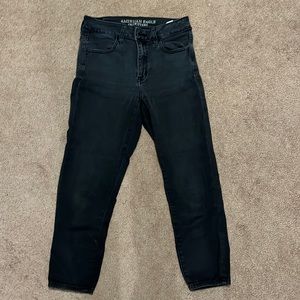 PreOwned Women’s American Eagle Hi-Rise Jegging Crop Super Stretch Jeans Size 6